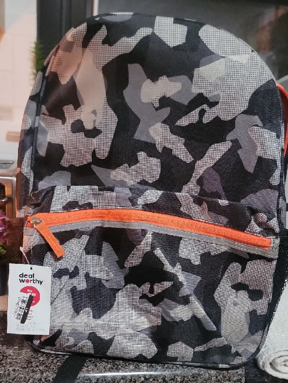 👩🏽‍🏫📖👨🏻‍🏫Gray & Black Camo Backpack with School Supply Set! ✏️📝🍎🎒
